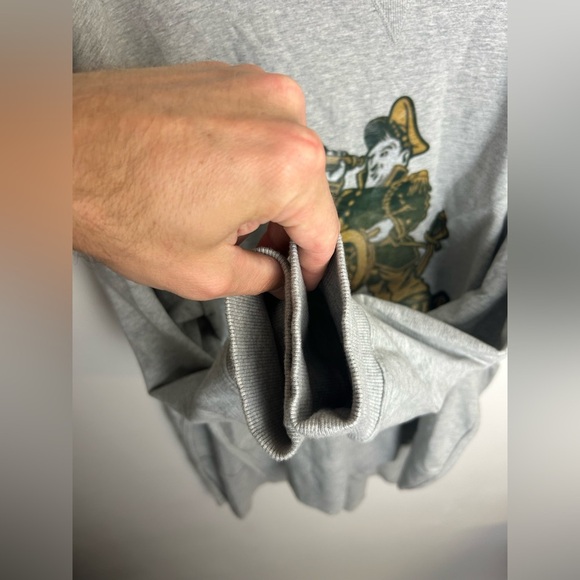 Terra & Sky Vanderbilt Plus Size 1X graphic print Hi-Low Sweatshirt oatmeal gray - Picture 4 of 12